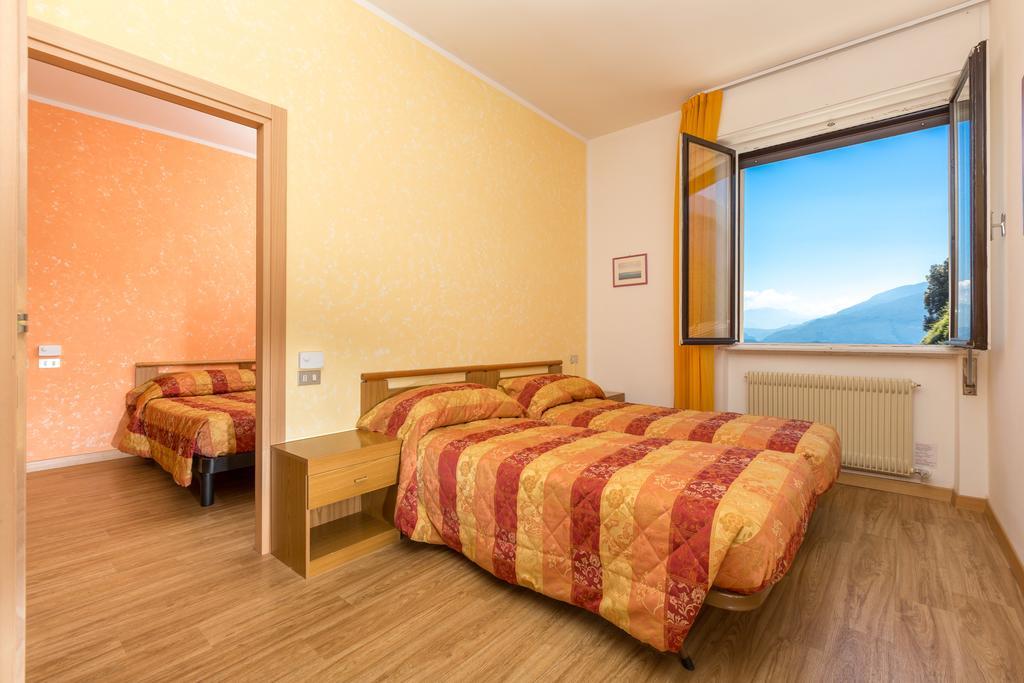 Hotel Antica Croce - Gardaslowemotion Tenno Exterior photo